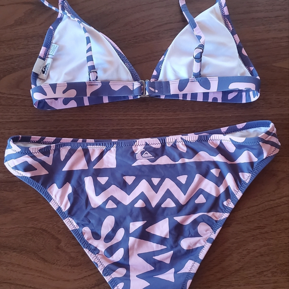 Bikini - Picture 2 of 6